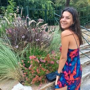 Meet your Posher, Laura